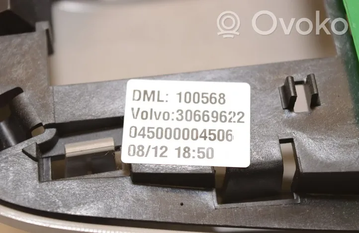 Volvo XC70 Światło fotela przedniego 30669622