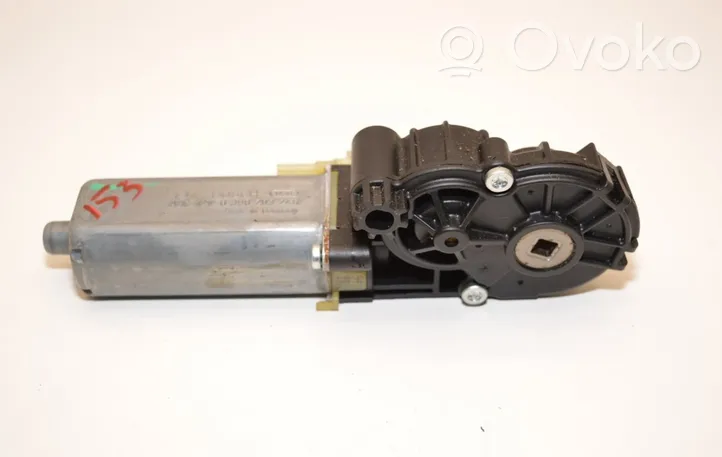 Volvo XC70 Moteur de réglage de siège 0390203246