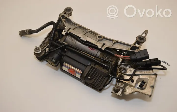 Audi Q7 4L Compressore/pompa sospensioni pneumatiche 15.1574-0039-1