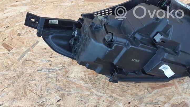 KIA Optima Lampa przednia 92101D4370