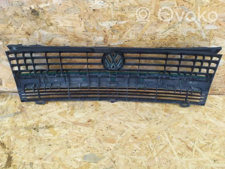 Volkswagen Multivan T4 Maskownica / Grill / Atrapa górna chłodnicy 