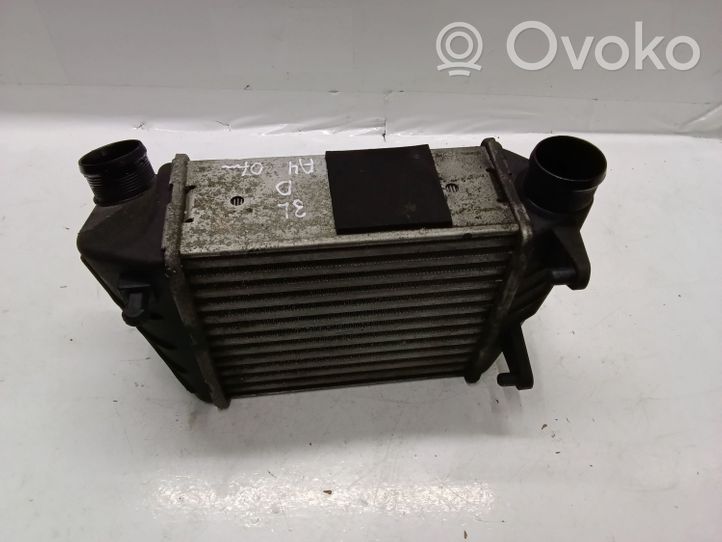 Audi A4 S4 B7 8E 8H Chłodnica powietrza doładowującego / Intercooler 