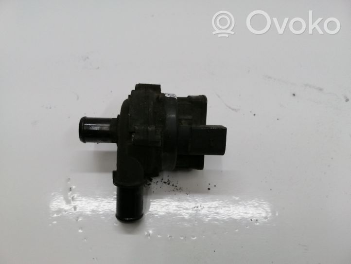 Nissan Qashqai+2 Pompe à eau de liquide de refroidissement 