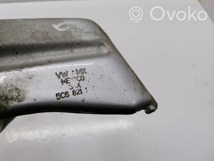 Volkswagen Jetta VI Fender mounting bracket 5C6821137