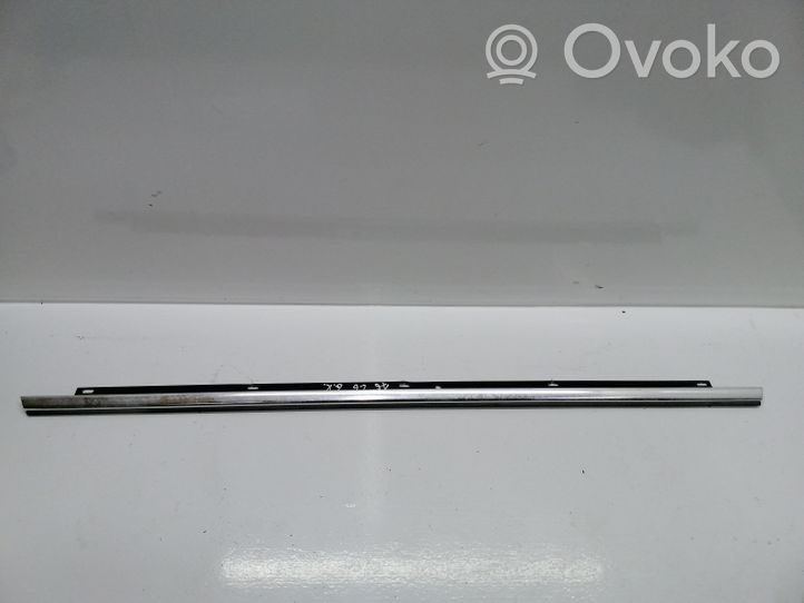 Audi A6 S6 C6 4F Rivestimento modanatura del vetro della portiera posteriore 4F0853763C