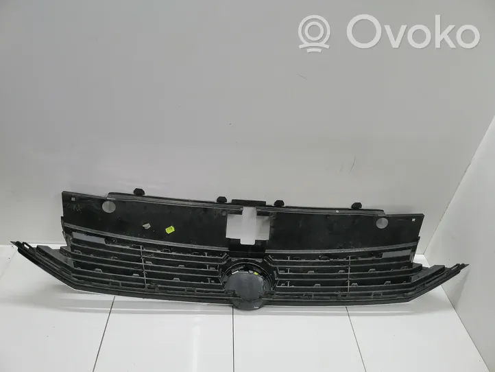 Volkswagen PASSAT B8 Front bumper upper radiator grill 3C0853653