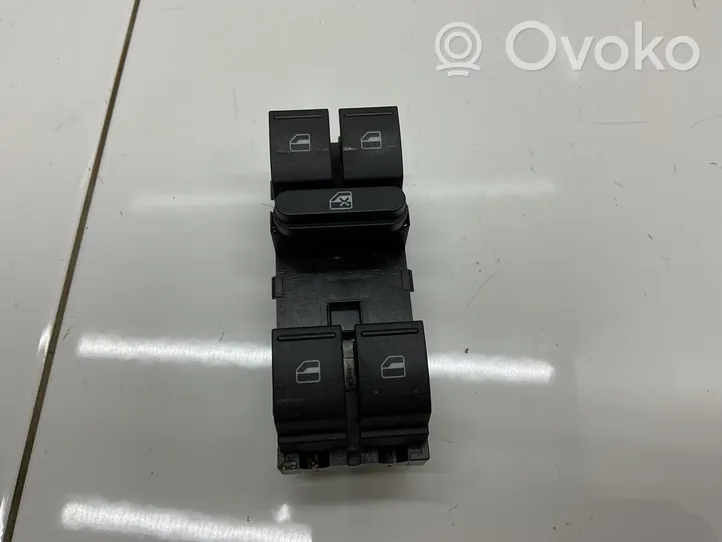 Volkswagen Jetta VI Electric window control switch 1K4959857B