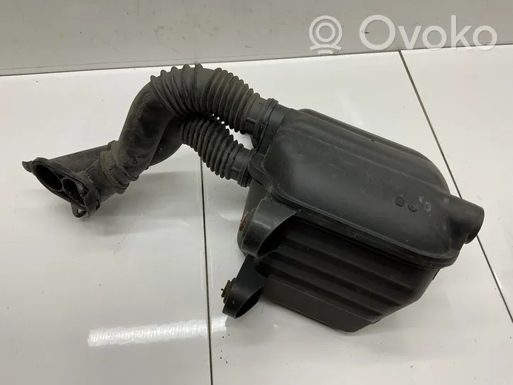 Volkswagen Jetta VI Réservoir d'air sous vide 1K0129951