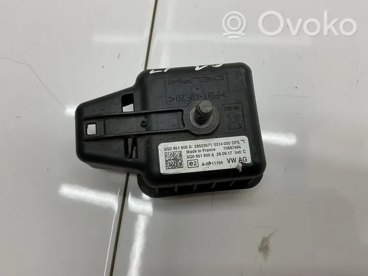 Volkswagen Golf VII Alarmes antivol sirène 5Q0951605A