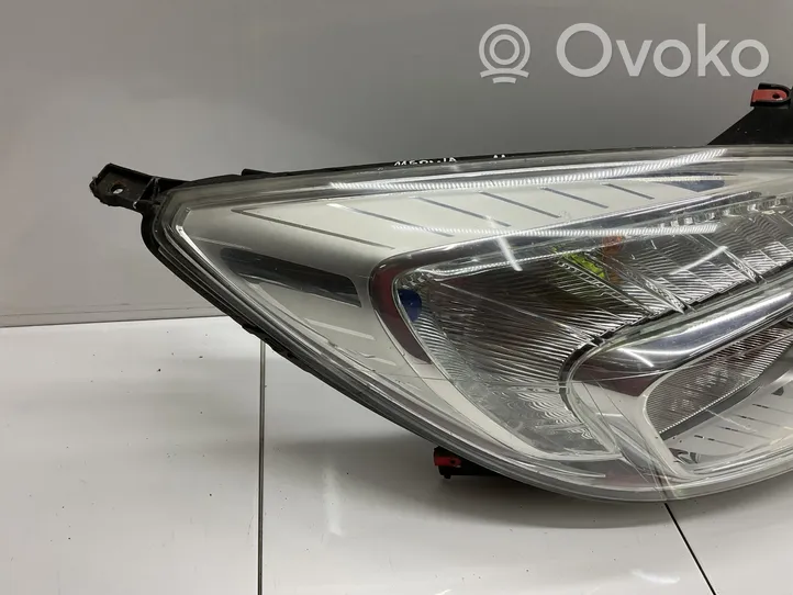 Opel Meriva B Lampa przednia 13253632