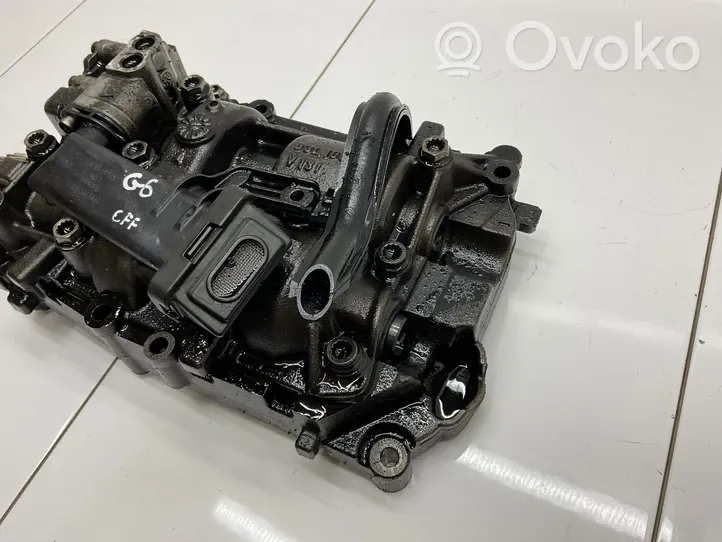 Volkswagen Golf VI Bomba de aceite 03L103537