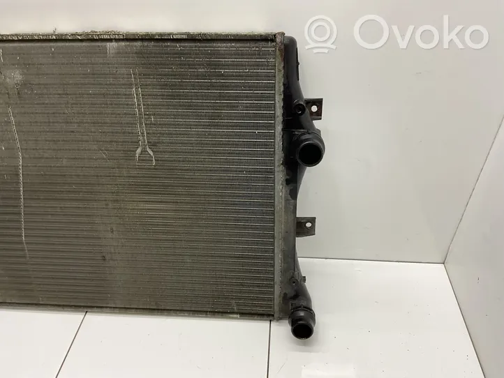 Volkswagen PASSAT B7 Radiateur de refroidissement 1K0121253AA