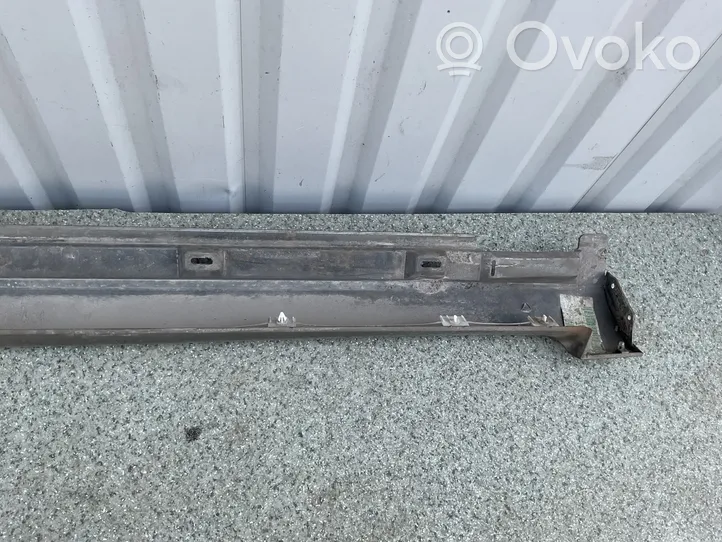 Volkswagen PASSAT B7 Sill 3AA853092C