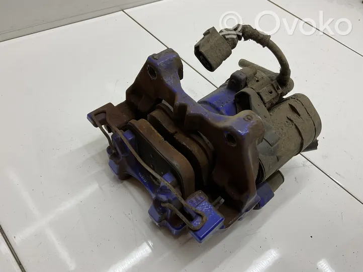 Volkswagen Golf VII Caliper del freno trasero 