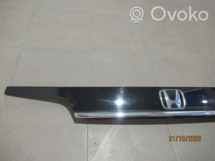 Honda CR-V Trunk door license plate light bar 540410010