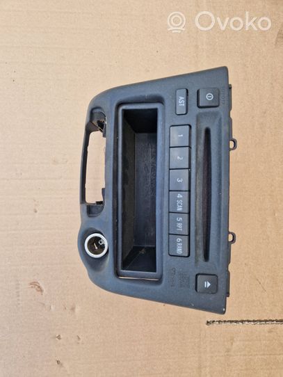 Toyota Yaris Panel / Radioodtwarzacz CD/DVD/GPS W53806