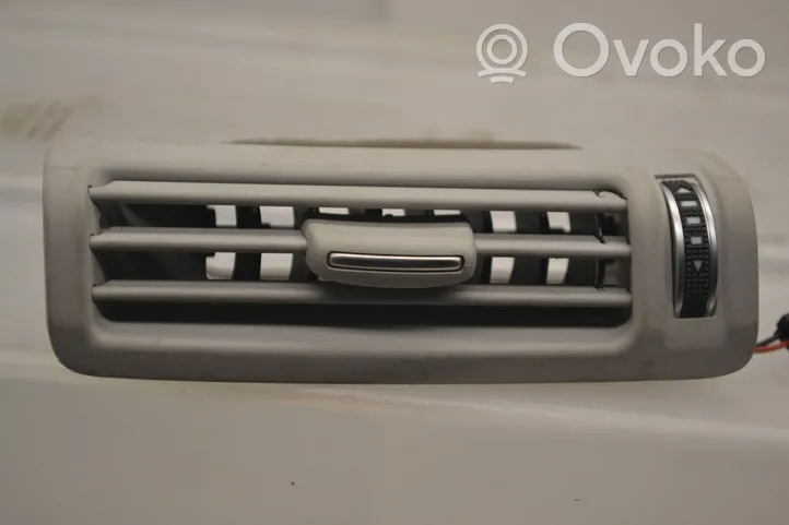 Audi A6 S6 C7 4G Gaisa ventilācijas reste jumtā 4G0819209E