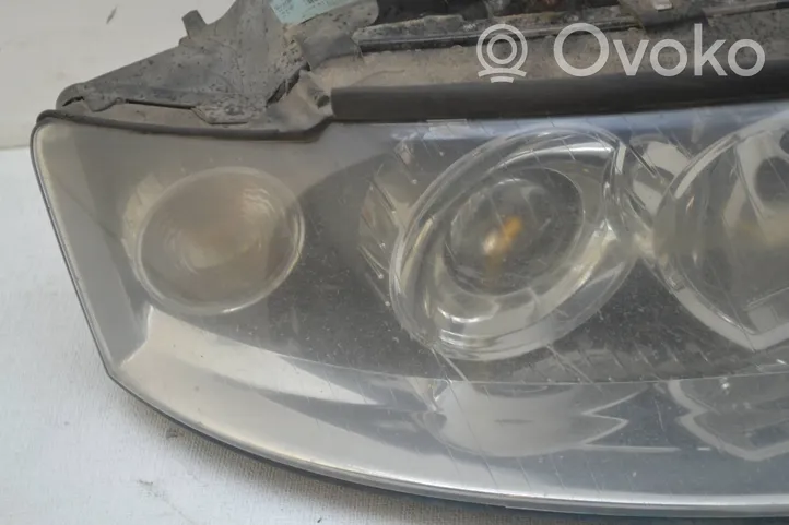 Audi A4 S4 B6 8E 8H Lampa przednia 8E0941004F