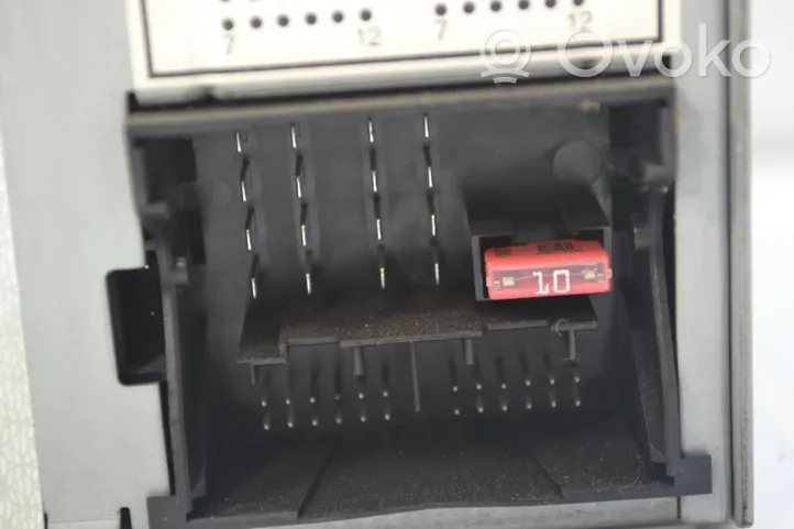Volkswagen PASSAT B6 Panel / Radioodtwarzacz CD/DVD/GPS 1K0035186R