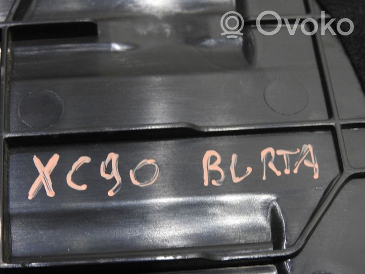 Volvo XC90 Kravas kastes žalūzija 