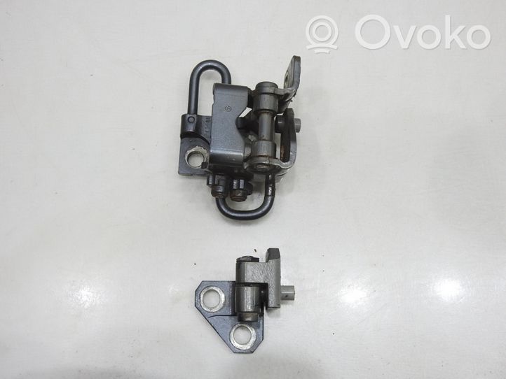 Volkswagen Golf VI Set di cerniere portiera posteriore 1K4033411C