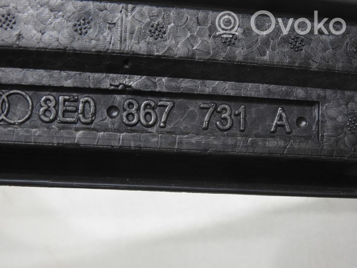 Audi A4 S4 B7 8E 8H Galinio kėbulo slenksčio apdaila 8E0867767A