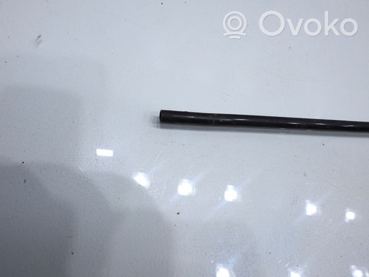 Audi A6 S6 C6 4F Tuyau d'alimentation conduite de carburant 