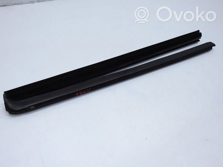 Volvo S60 Rivestimento modanatura del vetro della portiera posteriore XXXX