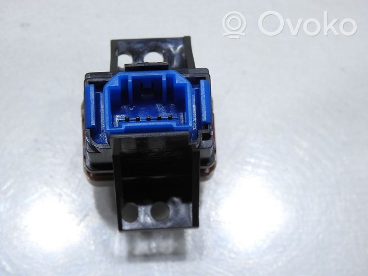 Honda HR-V Hazard light switch 