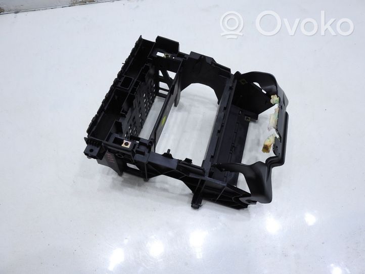 Audi A4 S4 B6 8E 8H Panelės apdailos skydas (centrinis) 8E0858005E