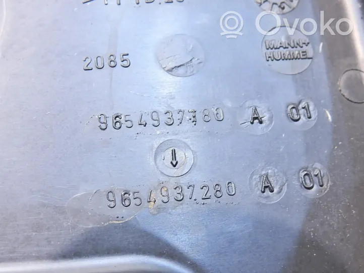 Citroen C4 I Dangtelis saugiklių dėžės 9654937180