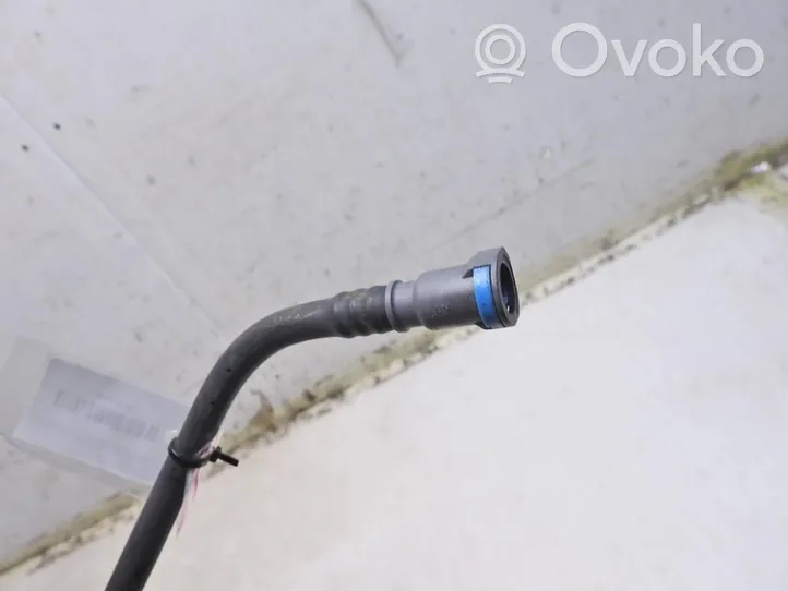 Renault Clio III Tuyau d'alimentation conduite de carburant 