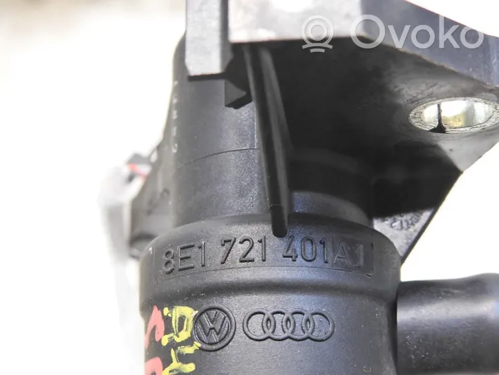 Audi A4 S4 B7 8E 8H Cilindro secondario della frizione 8E1721401AJ