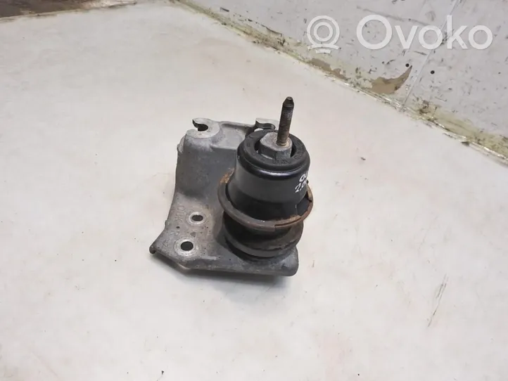 Subaru Outback Gearbox mounting bracket 