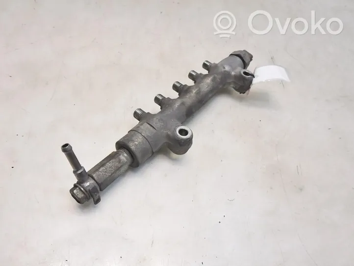 Subaru Outback Tuyau de conduite principale de carburant 