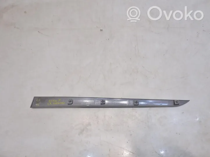 Subaru Outback Otros elementos de revestimiento de la puerta trasera 94228AJ010