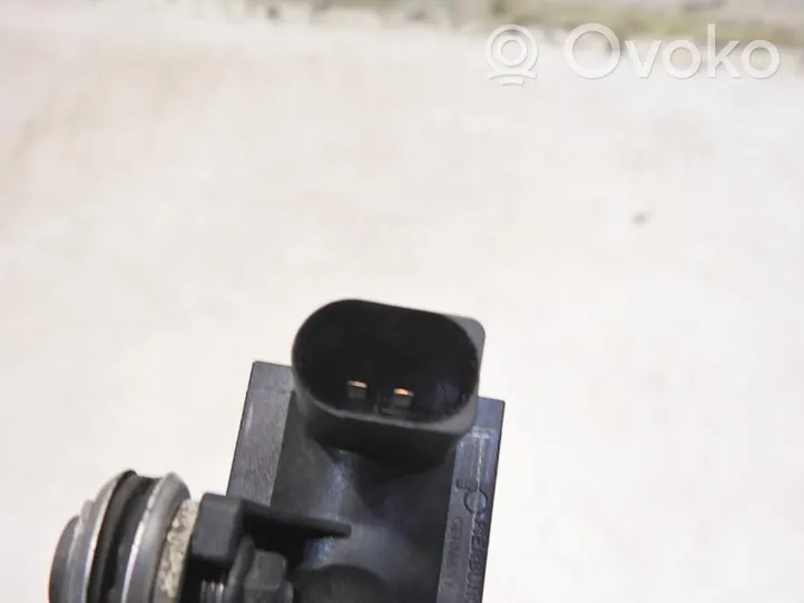 Volkswagen Eos Valve vacuum 1K0906627A