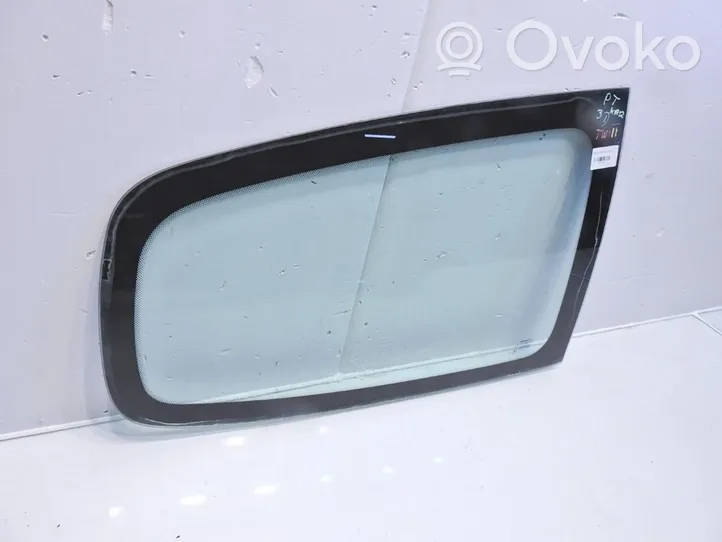 Renault Twingo II Rear side window/glass 