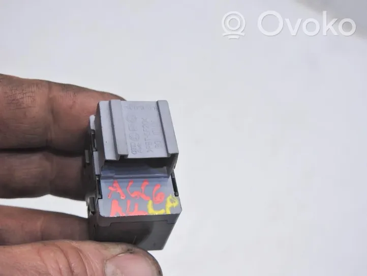 Audi A6 Allroad C6 Alarm switch 4F0962109