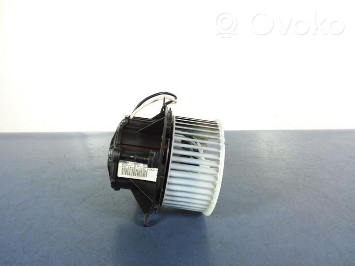 Opel Astra J Heater fan/blower 25020139