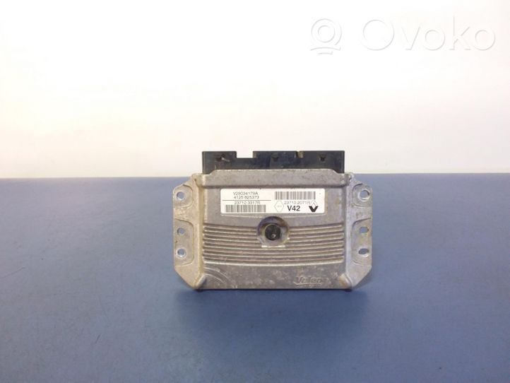 Renault Clio I Unité de commande, module ECU de moteur 237102071R