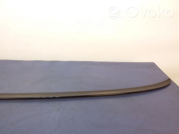 BMW 5 G30 G31 Spoiler tylnej szyby klapy bagażnika 8064738