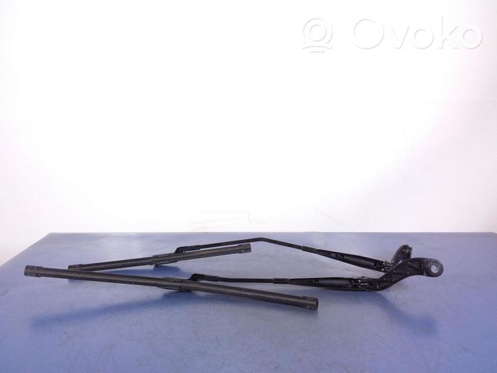 Ford Ecosport Front wiper blade arm CN15-17526-DC