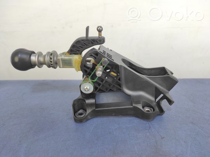 Toyota Verso Levier de changement de vitesse 33530-02240