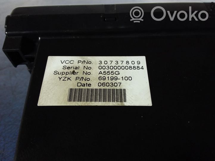Volvo V50 Unità principale autoradio/CD/DVD/GPS 30737809