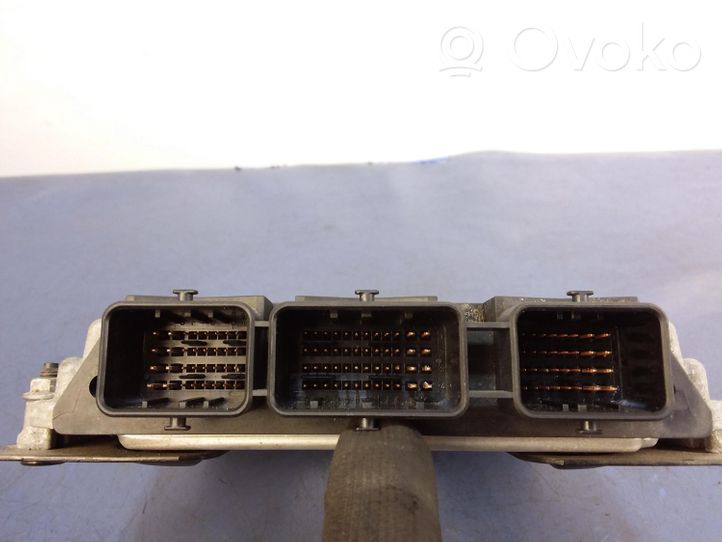 Citroen C4 I Unité de commande, module ECU de moteur 9663190880