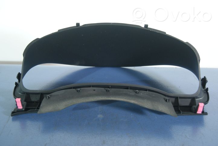 Toyota Avensis Verso Muu kynnyksen/pilarin verhoiluelementti 55410-05030