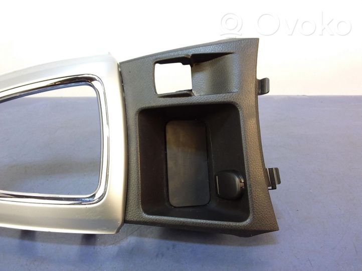 Nissan Qashqai Altro elemento di rivestimento sottoporta/montante 969414EA0A