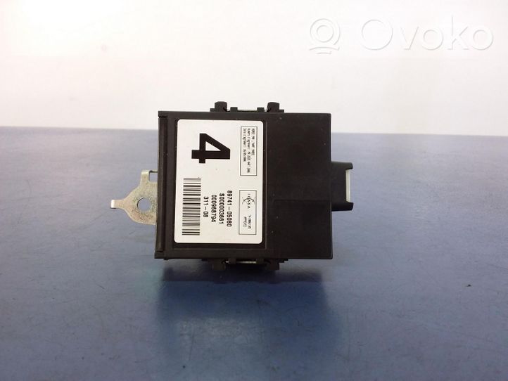 Toyota Avensis T270 Other control units/modules 89741-05080