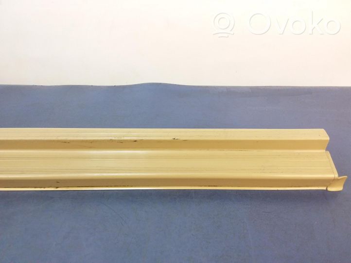 Mercedes-Benz 190 W201 Foot area side trim 